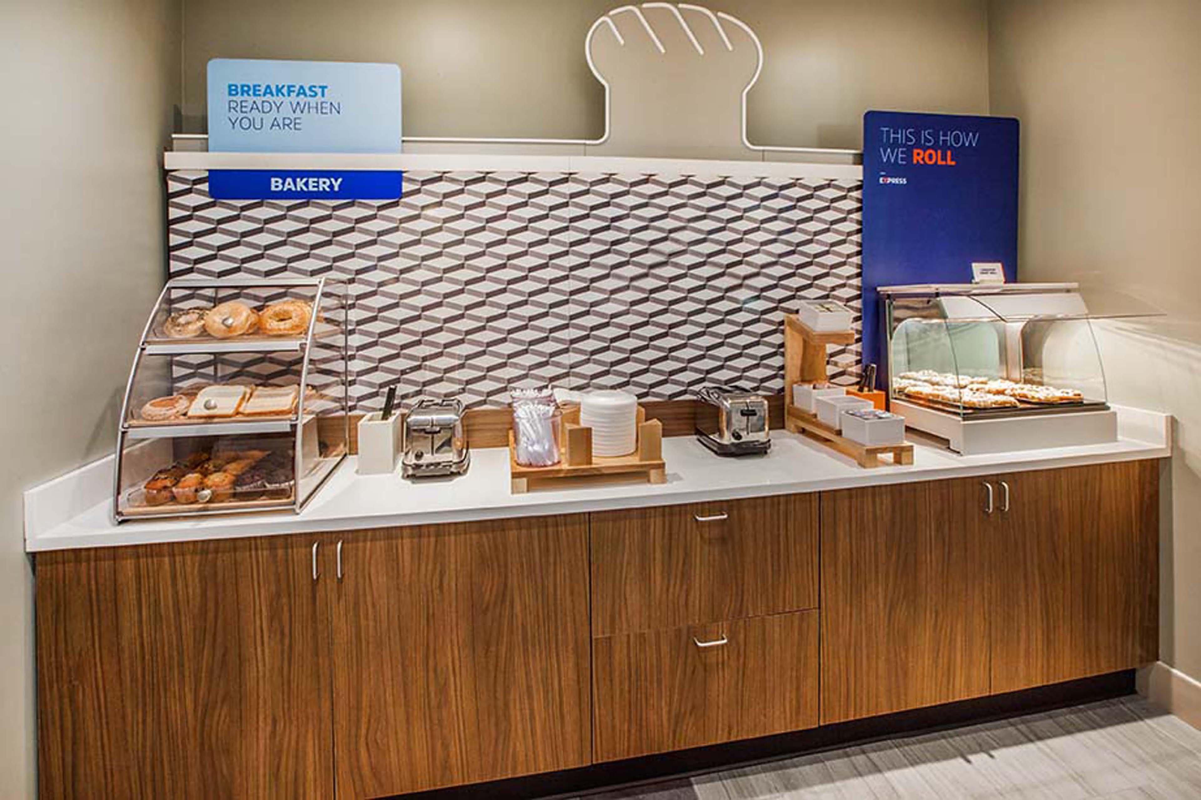 Holiday Inn Express Breaux Bridge By Ihg Henderson Exterior foto