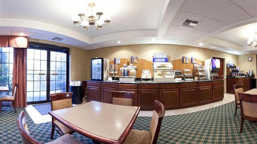 Holiday Inn Express Breaux Bridge By Ihg Henderson Exterior foto